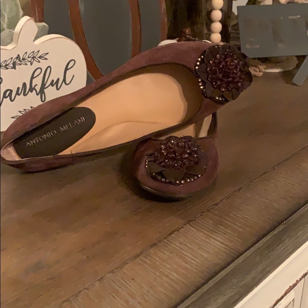 Antonio Melani Flats